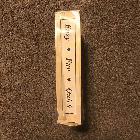 Natura Christmas Latch Hook Kit Holiday Floral National‎ Yarn Crafts New In Box - Picture 5 of 5